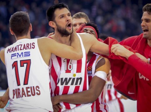Ολυμπιακός : Τα… γαλλικά του Χουέρτας στον Παπανικολάου για την αντάμωσή τους
