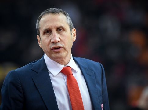 Μπλατ: «Εξαιρετική άμυνα, πολύ καλός ο Βεζένκοφ»