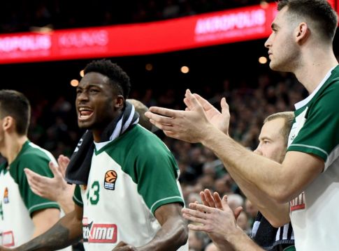 Αποβλήθηκε και ξέσπασε ο Αντετοκούνμπο (vid)