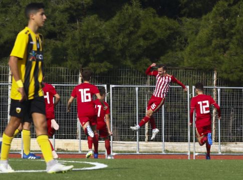 Μεγάλο διπλό της Κ-15 του Ολυμπιακού επί της ΑΕΚ