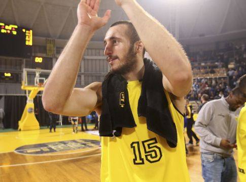 Νέα ατυχία για Σλαφτσάκη: Τραυματίστηκε και αποχώρησε σφαδάζοντας