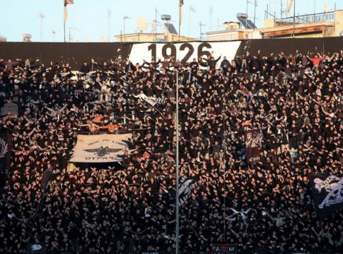 «Μακεδονία ξακουστή» από τα μεγάφωνα της Τούμπας