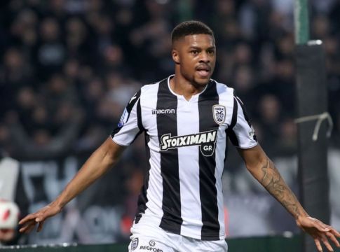 Ακπομ: «Θυμώνω με τον εαυτό μου όταν κάνει λάθη»