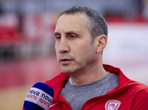 Μπλατ: «Έχει αθλητικότητα η Μπαρτσελόνα, μέρα με τη μέρα ο Παπανικολάου»