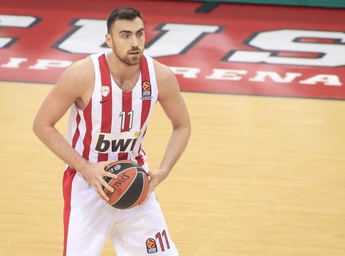 Μιλουτίνοφ: «Κάναμε πολύ κακό παιχνίδι, πρέπει να αντιδράσουμε»