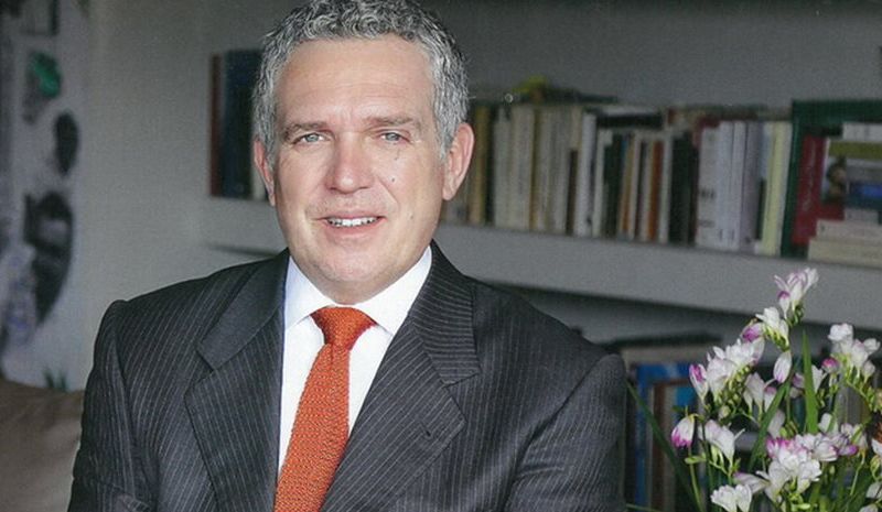 Κι όμως: Ο Χρήστος Ζαμπούνης πλέον εργάζεται πλέον ως ξεναγός (vid)