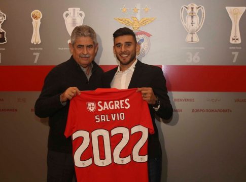 Ανανέωσε μέχρι το 2022 στη Μπενφίκα ο Σάλβιο