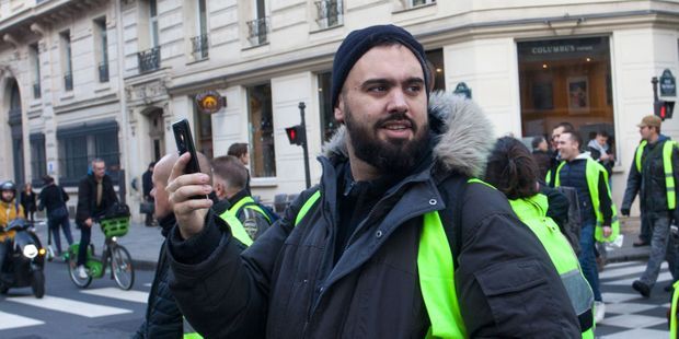 Συνελήφθη στο Παρίσι ένας εκ των ηγετών των «κίτρινων γιλέκων»