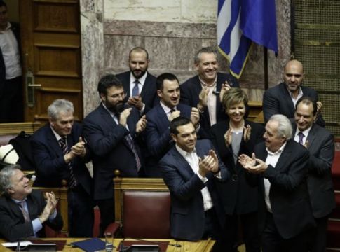 Συμφωνία των Πρεσπών: Οι «πρόθυμοι», οι «δύσκολοι» και οι «σίγουροι» που θα κρίνουν τα πάντα
