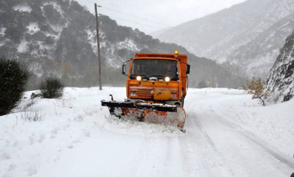 Εγκλωβισμένοι 50 εκδρομείς στη Φθιώτιδα λόγω χιονόπτωσης (pics)