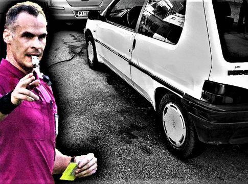 Eνας Δ.Μ σέρνει καράβι και μια γαλοπούλα σε αλουμινόχαρτο