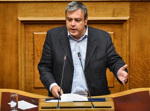 Βερναρδάκη: τα δημοψηφίσματα δεν είναι για τρολάρισμα