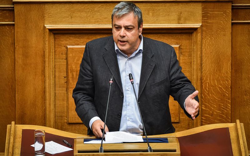 Βερναρδάκη: τα δημοψηφίσματα δεν είναι για τρολάρισμα