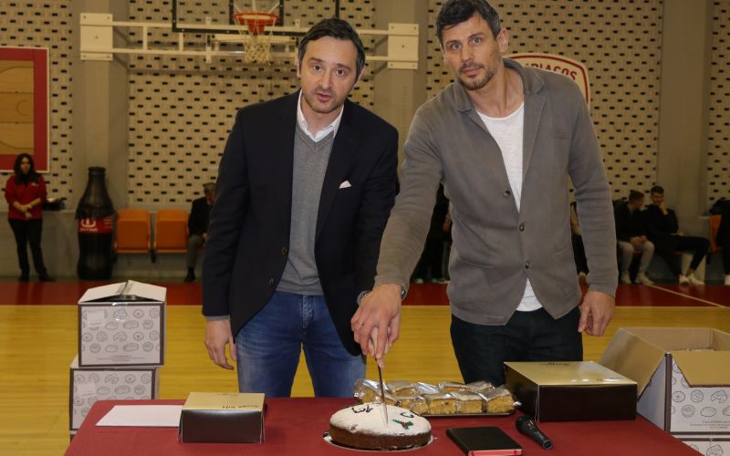 Τσαλδάρης: «Μεγαλώνει περισσότερο η οικογένεια της Ακαδημίας του Ολυμπιακού» (vid)