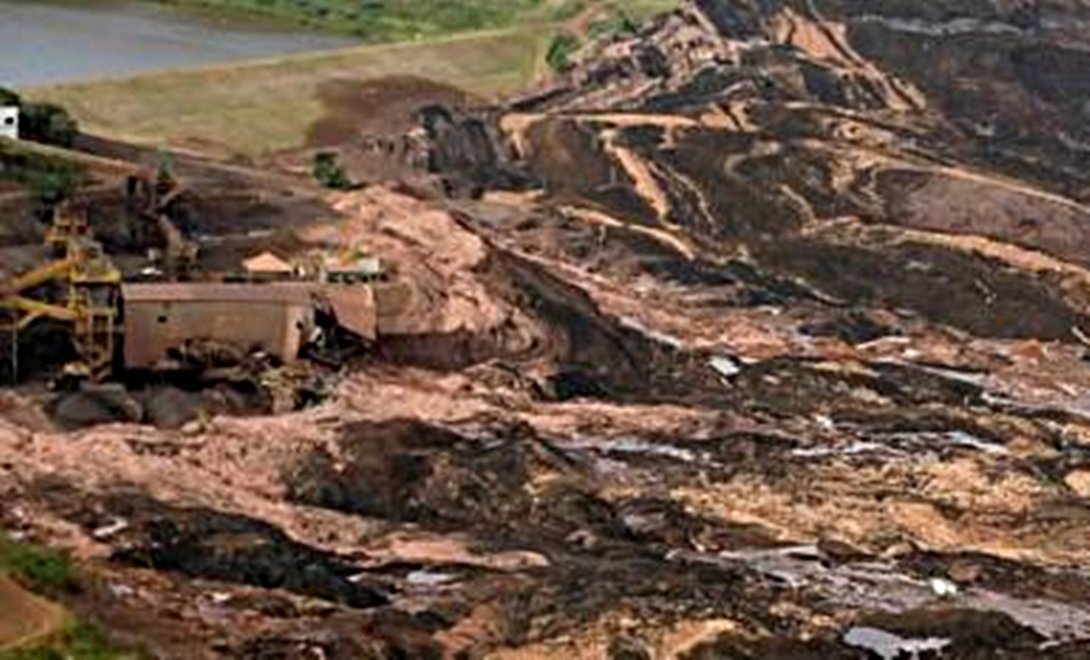 Κατάρρευση φράγματος σε ορυχείο στην Βραζιλία: Επτά νεκροί δεκάδες αγνοούμενοι (vids)
