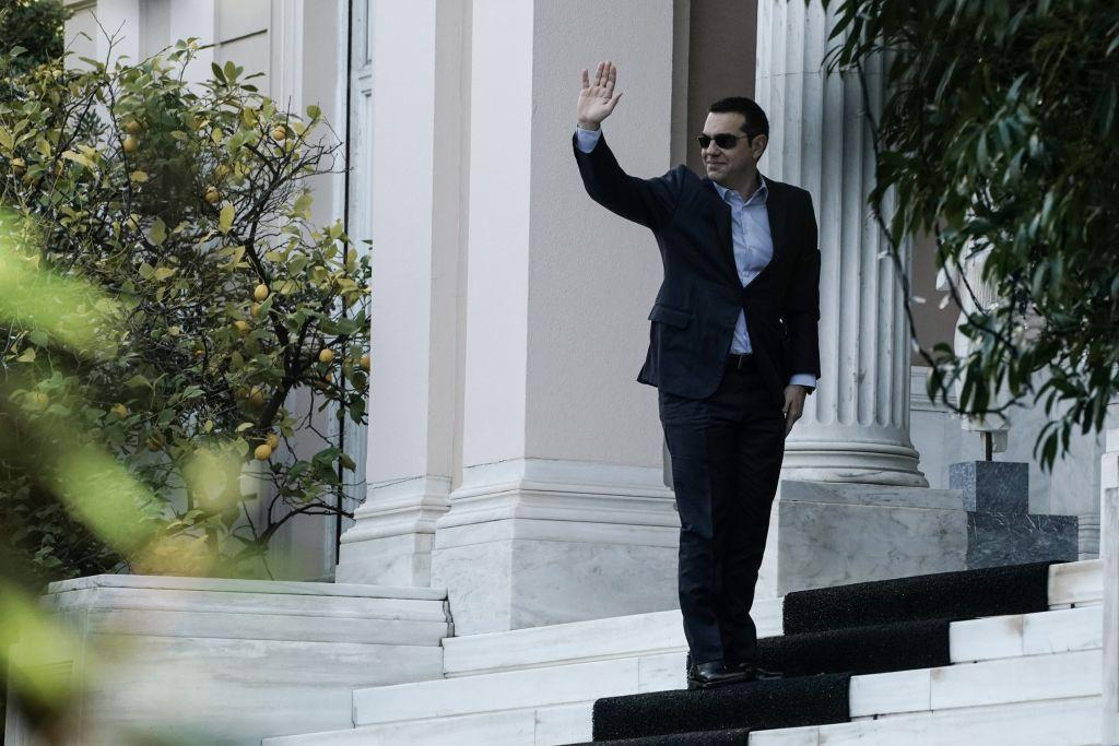 «Στημένη» ηρωϊκή έξοδος Καμμένου – Πώς ο Τσίπρας εξασφαλίζει την πλειοψηφία