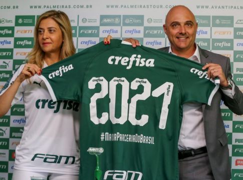 Η «χρυσή» συμφωνία της Παλμέιρας για τη φανέλα της!