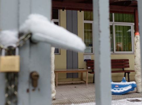 Από τις 6 Μαΐου επιστρέφουν οι καθηγητές σε γυμνάσια και λύκεια