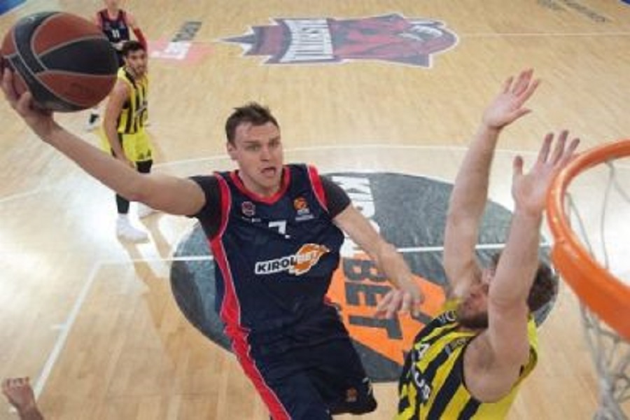 Απουσίες και έδρα