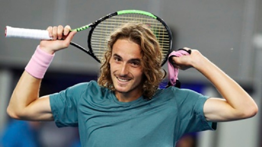 Τσιτσιπάς: «Δεν κάθομαι στο δωμάτιό μου παίζοντας βιντεοπαιχνίδια, όπως άλλοι»