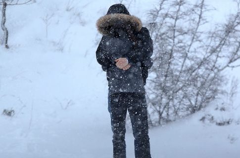 Βοσκός Φθιώτιδα: Εγκλωβίστηκε στα χιόνια και στήθηκε επιχείρηση για τη διάσωσή του