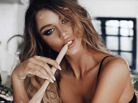 Η Yana Lenentseva έχει ένα ενδιαφέρον Instagram