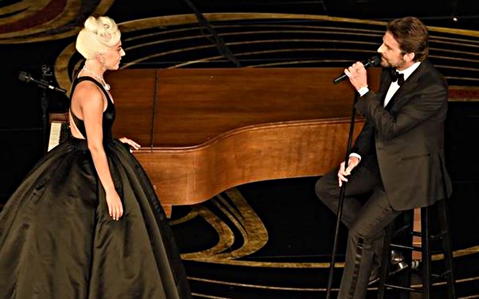 Μαγευτική ερμηνεία από Lady Gaga και Cooper στο Οσκαρικό «Shallow» (vids)
