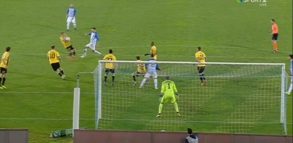 «Φωνάζει» ο Ατρόμητος για πέναλτι – Μαρς ! (vid)