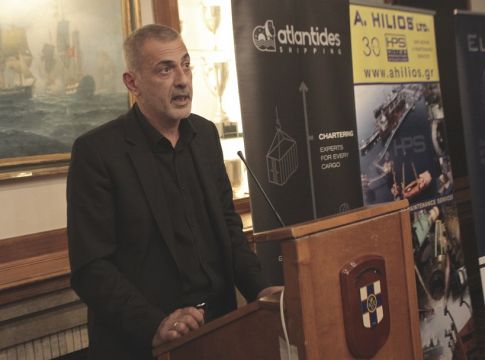 Η κοπή πίτας 11 ΚΑΠΗ του Δήμου Πειραιά στο ΣΕΦ