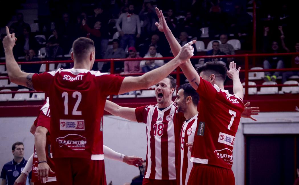 LIVE: Ολυμπιακός – Μπουργκάς 3-0 (25-23, 25-17, 25-19) – (15-11 το χρυσό σετ)