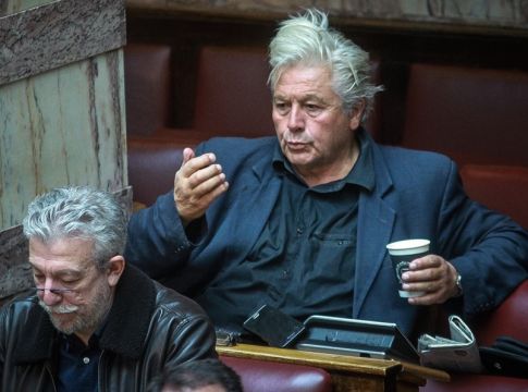 Παπαχριστόπουλος: Δυο μέρες πριν την ημερομηνία που έλεγε πως θα παραιτηθεί, «φώναζε» ότι δεν έχει αμάξι