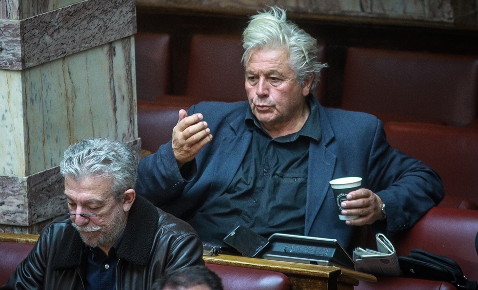 Παπαχριστόπουλος: Δυο μέρες πριν την ημερομηνία που έλεγε πως θα παραιτηθεί, «φώναζε» ότι δεν έχει αμάξι