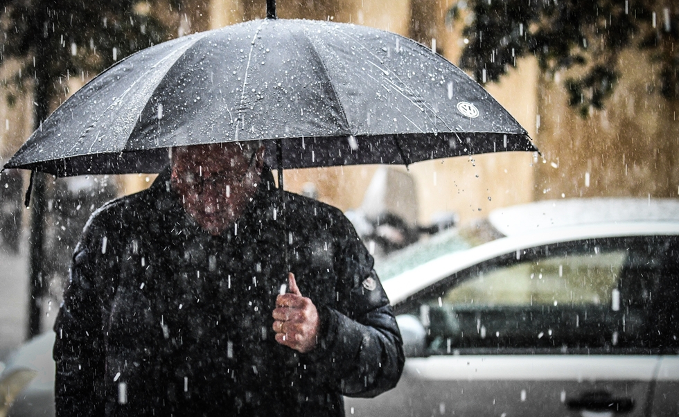 Πέφτει κι άλλο η θερμοκρασία σήμερα Παρασκευή – Που θα βρέξει