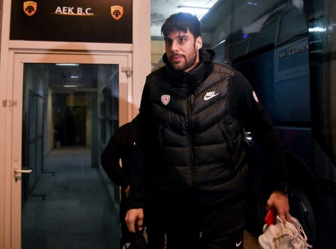 Οπαδοί του Παναθηναϊκού σε Πρίντεζη: «Πληρωθήκατε;»