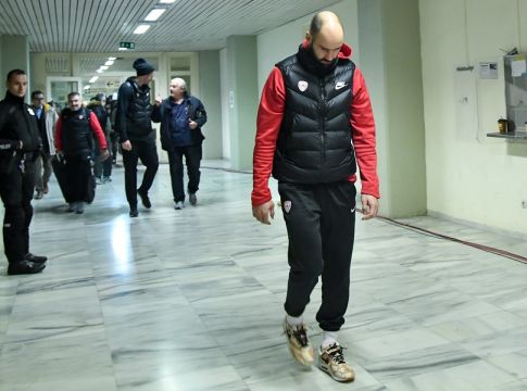 Η επανάσταση δε γίνεται στο -15 και με τον φόβο της 30αρας…