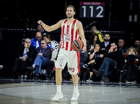 Σοκ με Στρέλνιεκς στον Ολυμπιακό: Πάνω από ένα μήνα εκτός
