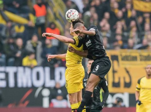 Στο +7 η Ντόρτμουντ, έβαλε στοπ στην Μπάγερν η Λεβερκούζεν