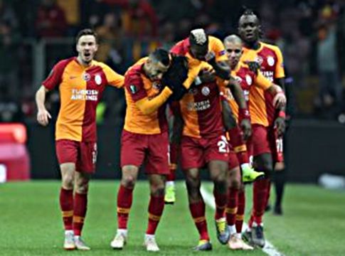 Τούμπα, «τσιμ μπομ» και άλλες έδρες…