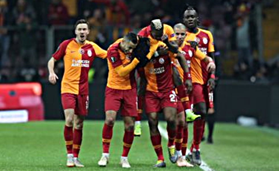 Τούμπα, «τσιμ μπομ» και άλλες έδρες…