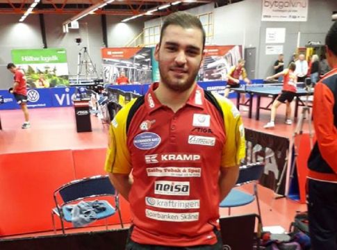 Πρωτιά στην κανονική διάρκεια του σουηδικού πρωταθλήματος για την Έσλοβ του Σγουρόπουλου