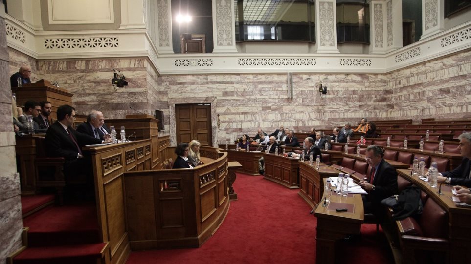 «Ναι» από την Επιτροπή Εξωτερικών και Άμυνας στο πρωτόκολλο ένταξης της ΠΓΔΜ στο ΝΑΤΟ