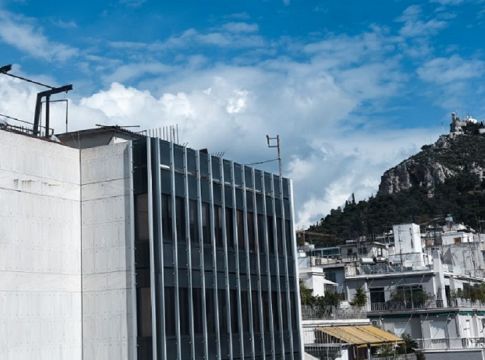 Airbnb: Πως επενδυτές από το εξωτερικό αγοράζουν «φιλέτα» και πλουτίζουν
