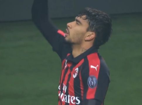 Ο Πακέτα αφιέρωσε το πρώτο του γκολ με τη Μίλαν στα παιδιά της Φλαμένγκο (vid)