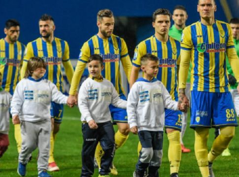 Παναιτωλικός: Με οκτώ απουσίες στη Λαμία