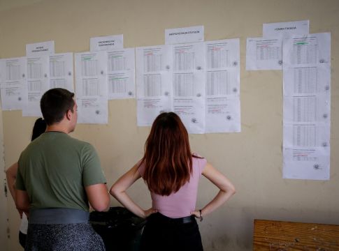 Πανελλήνιες εξετάσεις: Αλαλούμ και αγωνία για 95.000 μαθητές της Β’ Λυκείου