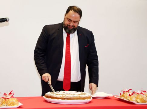 Mαρινάκης: «Θα κερδίσετε και θα πάρουμε το πρωτάθλημα!»