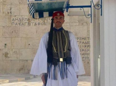 Σπύρος Θωμάς: Πρώην μπασκετμπολίστας του Προμηθέα Πατρών ο νεκρός Εύζωνας