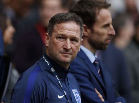 Βλέπει τον Στιβ Χόλαντ η Τσέλσι