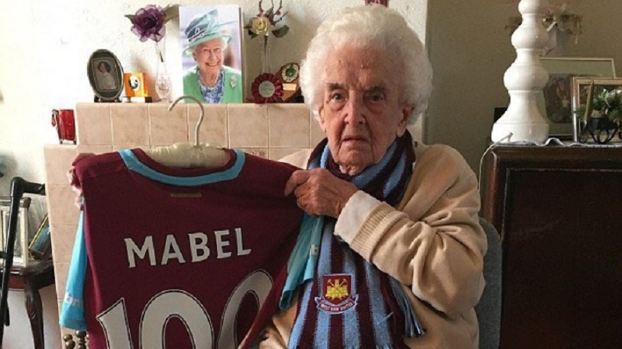 «Έφυγε» σε ηλικία 102 ετών η γηραιότερη φίλαθλος της Γουέστ Χαμ