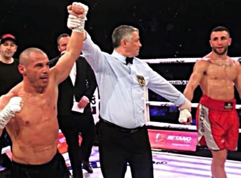 Νίκη… ψυχής για τον τραυματία Ζαμπίδη κόντρα στον Γκόμεζ (vid)